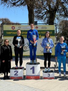 Atleta de BC, Mayara Vicentainer, bate recorde brasileiro na marcha atlética em Lituânia