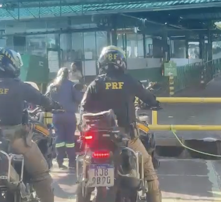 Policiais abrem caminho no trânsito de Itajaí e Navegantes para transporte de pulmão destinado a transplante