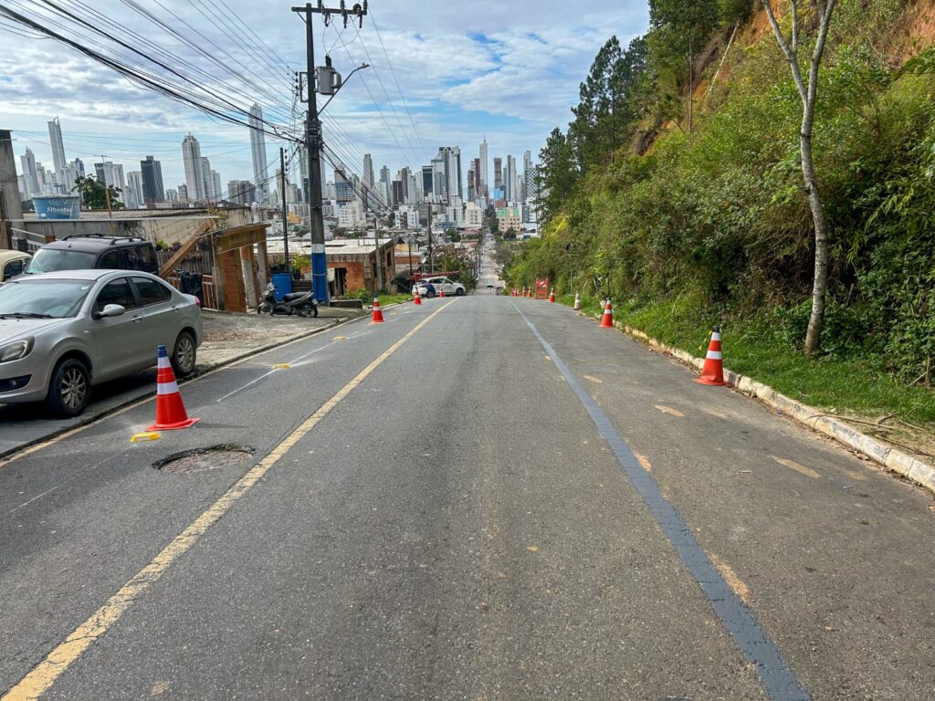 Rua México entra em período de adaptação para mudança de sentido nesta sexta-feira