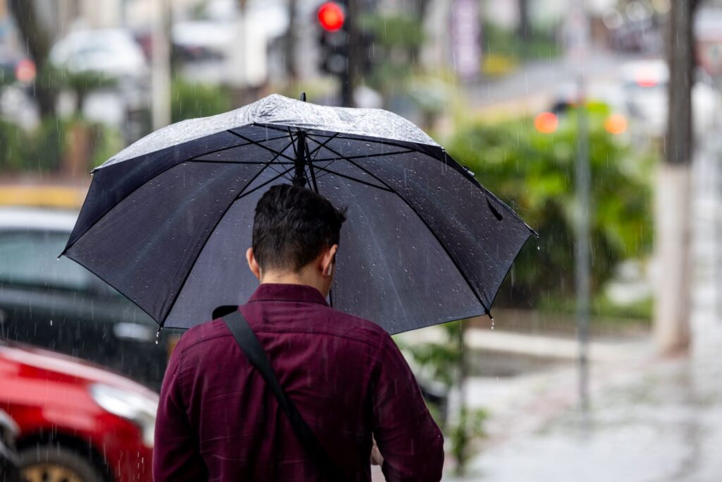 Semana começa com frio em Santa Catarina e chuva forte deve voltar a partir de terça-feira