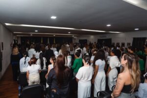 Apresentações culturais e valorização da educação marcam início da Semana Cívica em Camboriú
